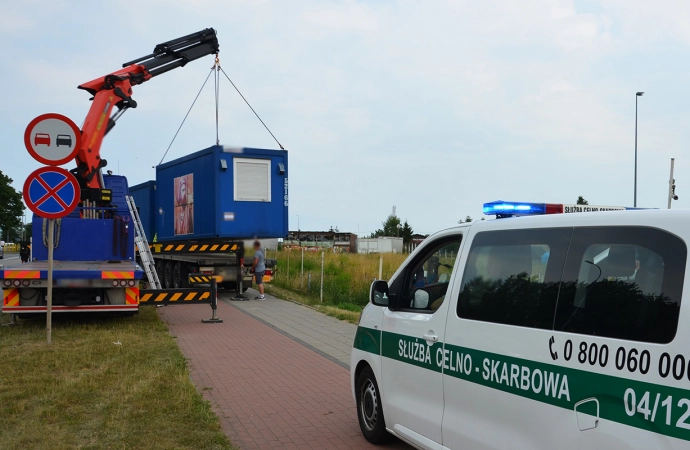 {Funkcjonariusze służby celno-skarbowej z województwa warmińsko-mazurskiego wzięli udział w szeroko zakrojonej akcji.}